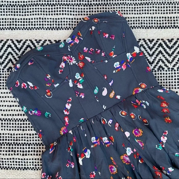 Rebecca Taylor 100% Silk Strapless Dress size 4 - Picture 3 of 7